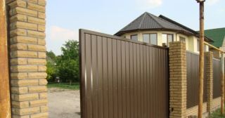 Купить откатные ворота из профнастила Феодосия, цена от 1752 руб.